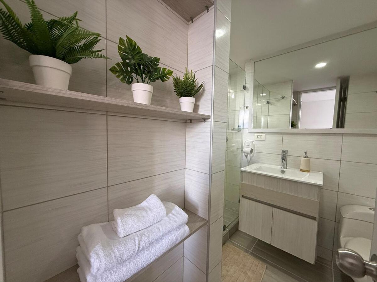 Ac, Fast Wifi 400 Mg, Quiet, Nature In El Poblado *