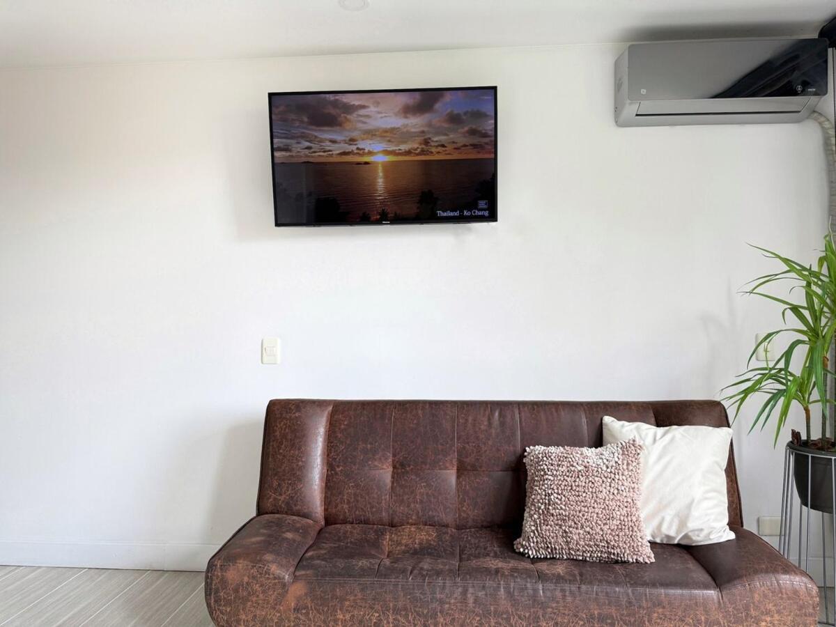 Ac, Fast Wifi 400 Mg, Quiet, Nature In El Poblado